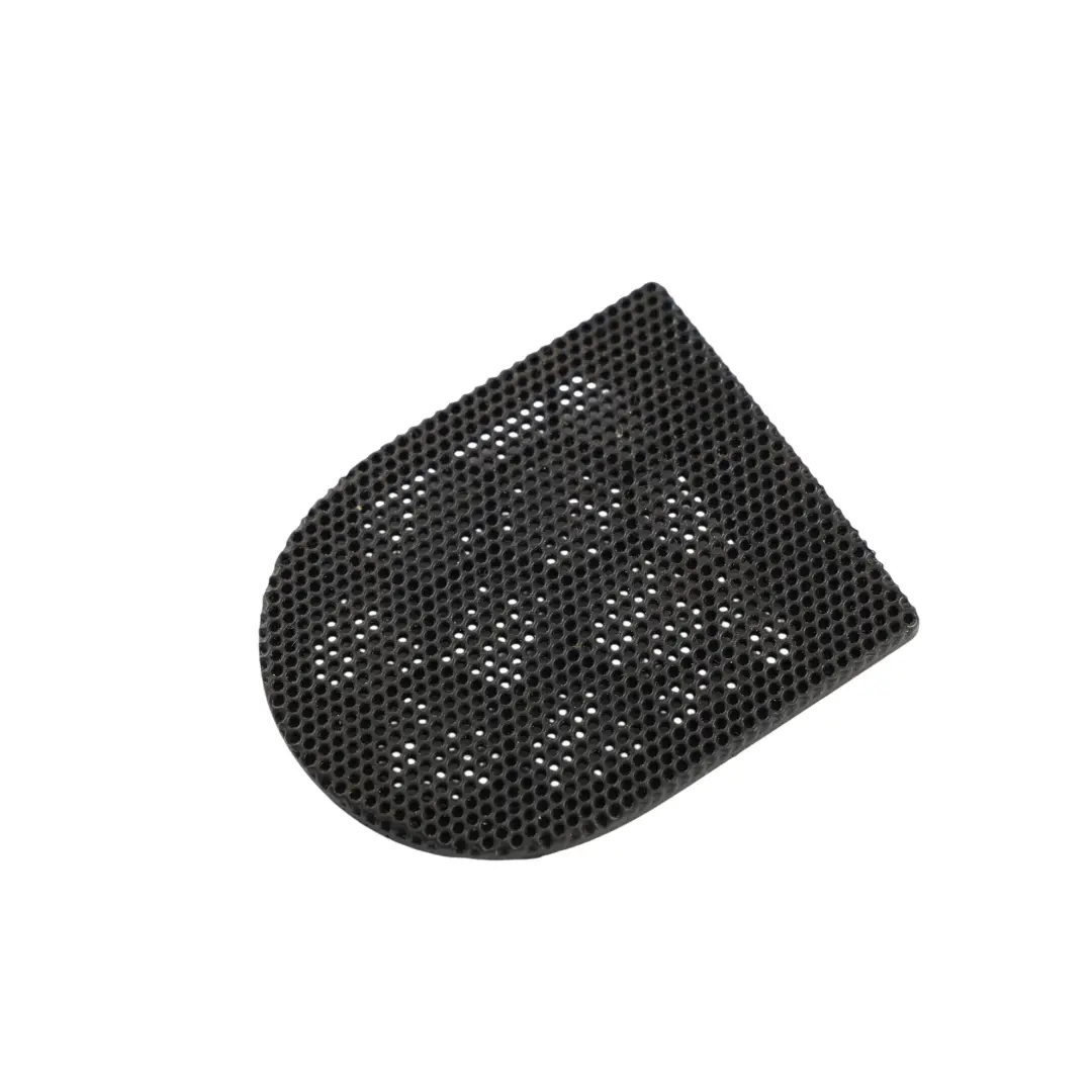 7L Tapa Altavoz Puerta Delantera Derecha Negro para Volkswagen Touareg con número de pieza 7L6867062 Volkswagen Touareg 7L Tapa Altavoz Puerta Delantera Derecha Negro - SKU 7L6867062 - Número de pieza 7L6867062