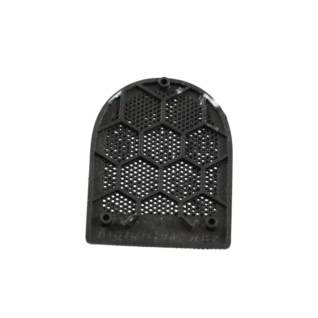 7L Osłona Głośnika Przednich Prawa Czarna do Volkswagen Touareg o numerze 7L6867062 Volkswagen Touareg 7L Osłona Głośnika Przednich Prawa Czarna - SKU 7L6867062 - Numer Części 7L6867062