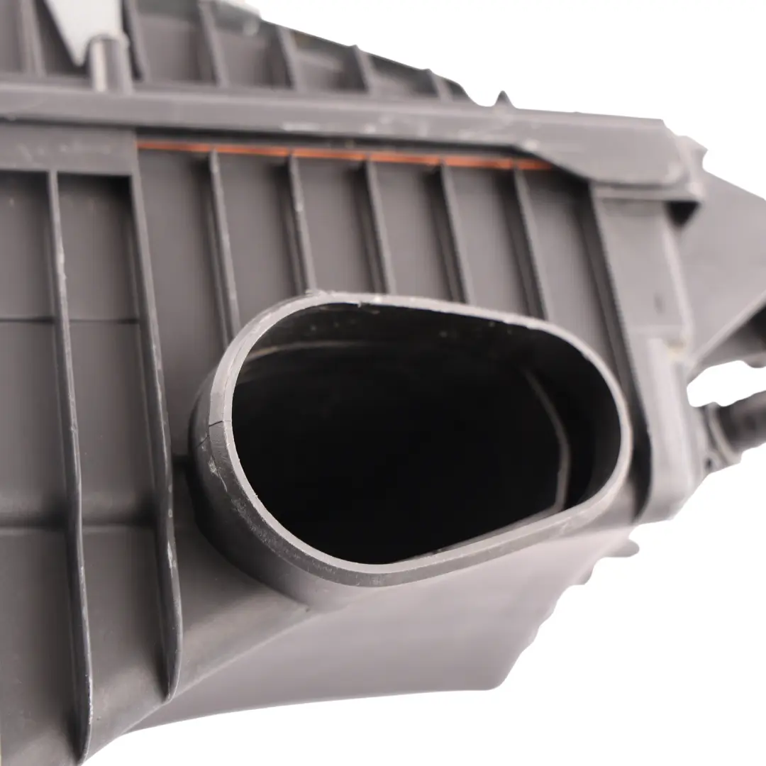 Filter Box Airbox With Air Flow Mass Meter 4.2 TDI to Audi Q7 4L Air with Part number 7L8129607F Audi Q7 4L Air Filter Box Airbox With Air Flow Mass Meter 4.2 TDI - SKU 7L8129607F - Part number 7L8129607F
