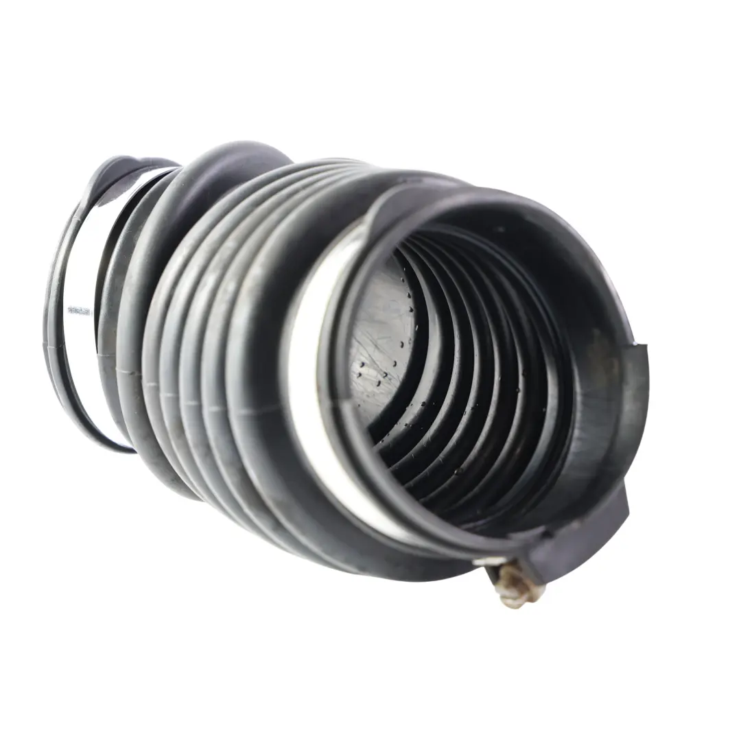 Ford Focus Titanium Air Filter Intake Hose Pipe Tube Line - SKU 7M51-9A673-LC - Part number 7M51-9A673-LC