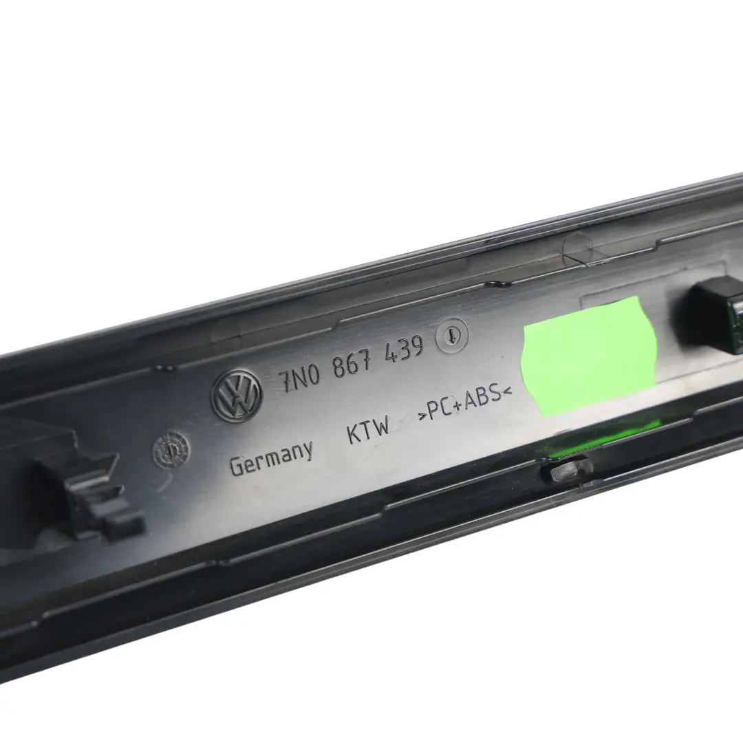Bande Garniture Porte Avant Gauche Noir pour Volkswagen Sharan à propos du numéro de pièce 7N0867439 Volkswagen Sharan Bande Garniture Porte Avant Gauche Noir - SKU 7N0867439-1 - Numéro de pièce 7N0867439