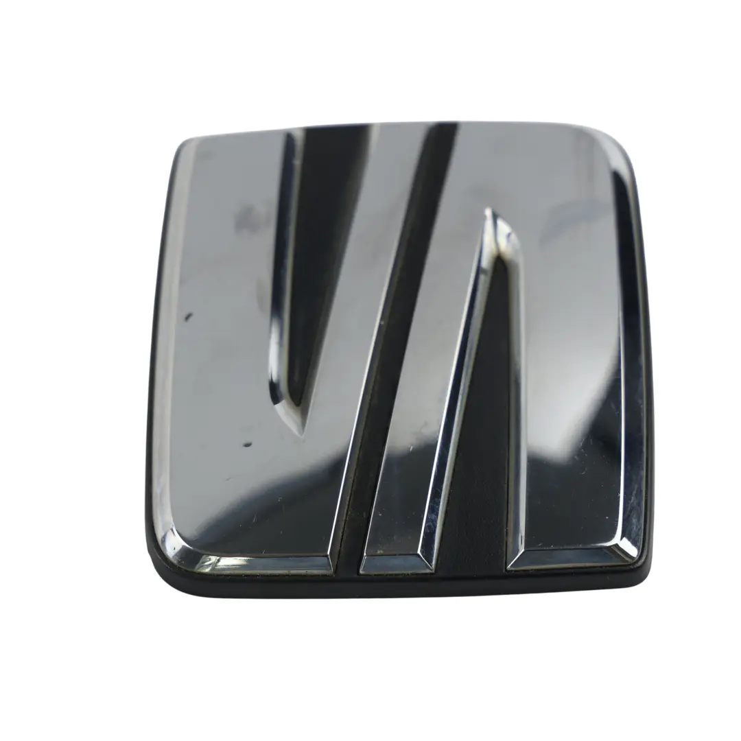 7N Emblemat Tył Logo Polerowany Chrom do Seat Alhambra o numerze 7N5853630 Seat Alhambra 7N Emblemat Tył Logo Polerowany Chrom - SKU 7N5853630 - Numer Części 7N5853630