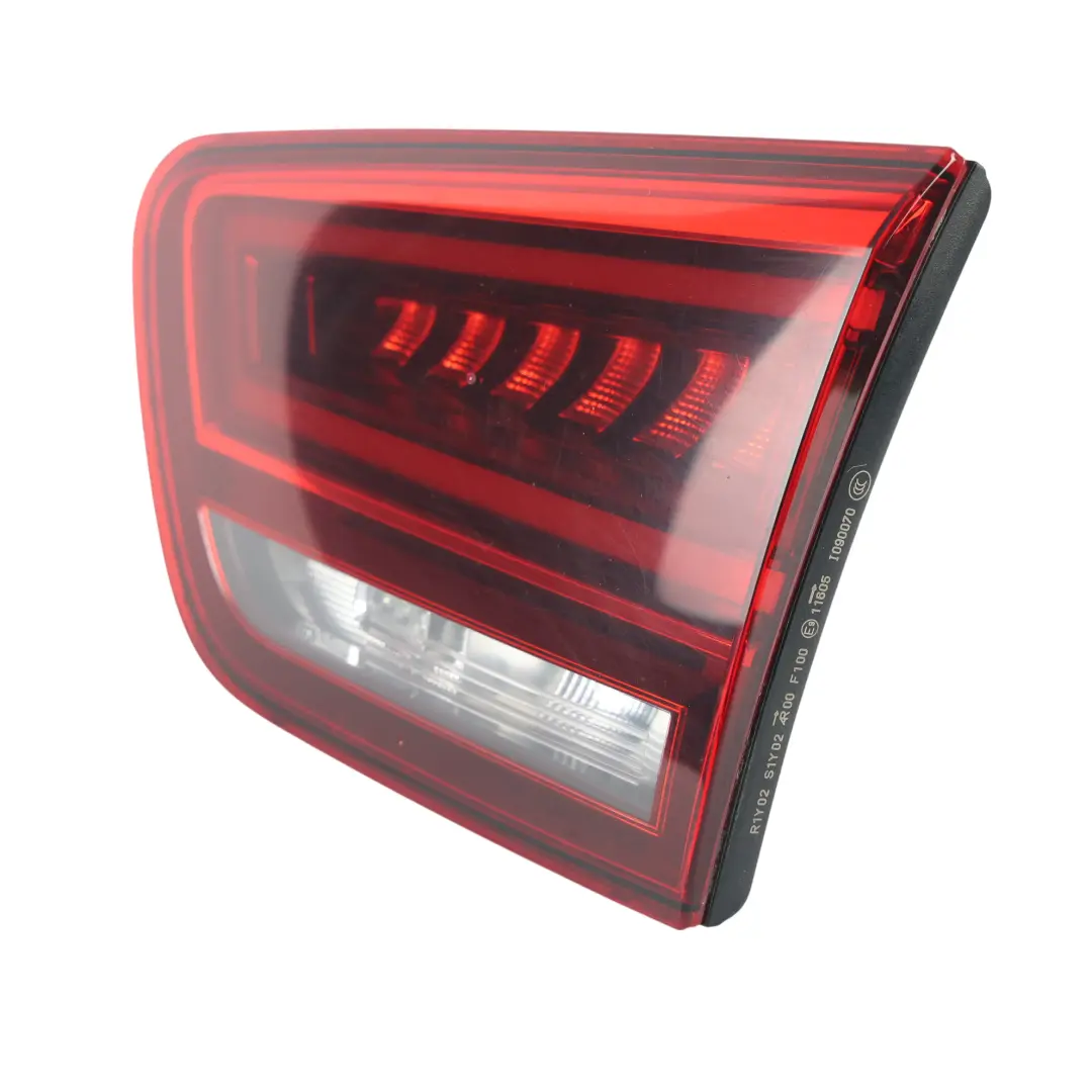 Mk2 LED Rückleuchte Innen Rechts 7N5945307A für Seat Alhambra mit Teilenummer 7N5945308A Seat Alhambra Mk2 LED Rückleuchte Innen Rechts 7N5945307A - SKU 7N5945308A - Teilenummer 7N5945308A