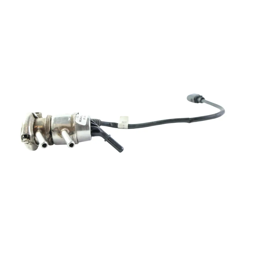 Wtryskiwacz AdBlue 4.2 Diesel BOSCH do Porsche Cayenne 92A o numerze 7P5131113B Porsche Cayenne 92A Wtryskiwacz AdBlue 4.2 Diesel BOSCH - SKU 7P5131113B - Numer Części 7P5131113B