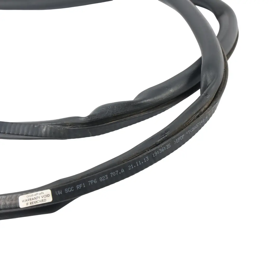 7P Motorhaube Gummi Dichtung für Volkswagen Touareg mit Teilenummer 7P6823707A Volkswagen Touareg 7P Motorhaube Gummi Dichtung - SKU 7P6823707A - Teilenummer 7P6823707A