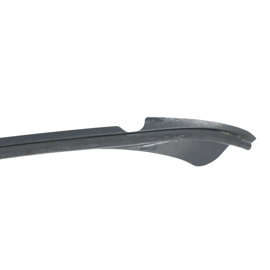 7P Listwa Ochronna Klapy Tylnej Prawa do Volkswagen Touareg o numerze 7P6827712 Volkswagen Touareg 7P Listwa Ochronna Klapy Tylnej Prawa - SKU 7P6827712 - Numer Części 7P6827712
