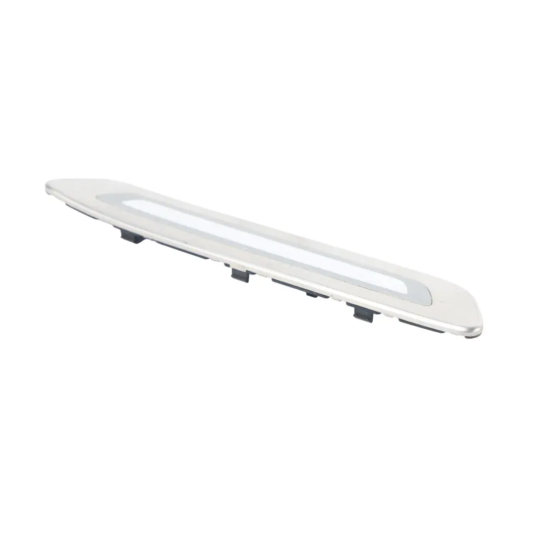 7P Moldura Umbral Puerta Trasera Cromada Derecha para Volkswagen Touareg con número de pieza 7P6853174J Volkswagen Touareg 7P Moldura Umbral Puerta Trasera Cromada Derecha - SKU 7P6853174J - Número de pieza 7P6853174J