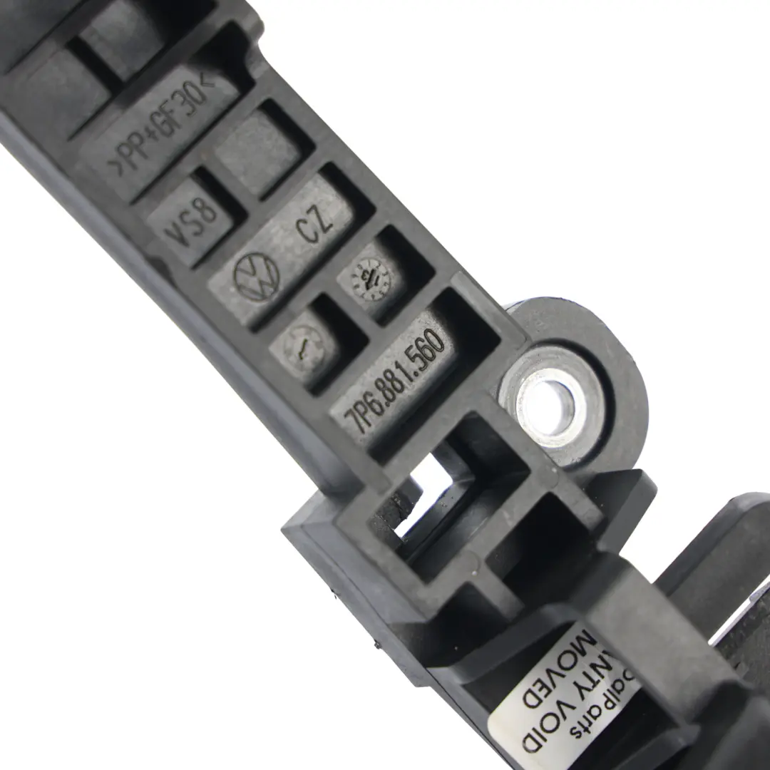 7P Barra Fissaggio Sedile Anteriore Destra per Volkswagen Touareg con numero di parte 7P6881560 Volkswagen Touareg 7P Barra Fissaggio Sedile Anteriore Destra - SKU 7P6881560 - Numero di parte 7P6881560