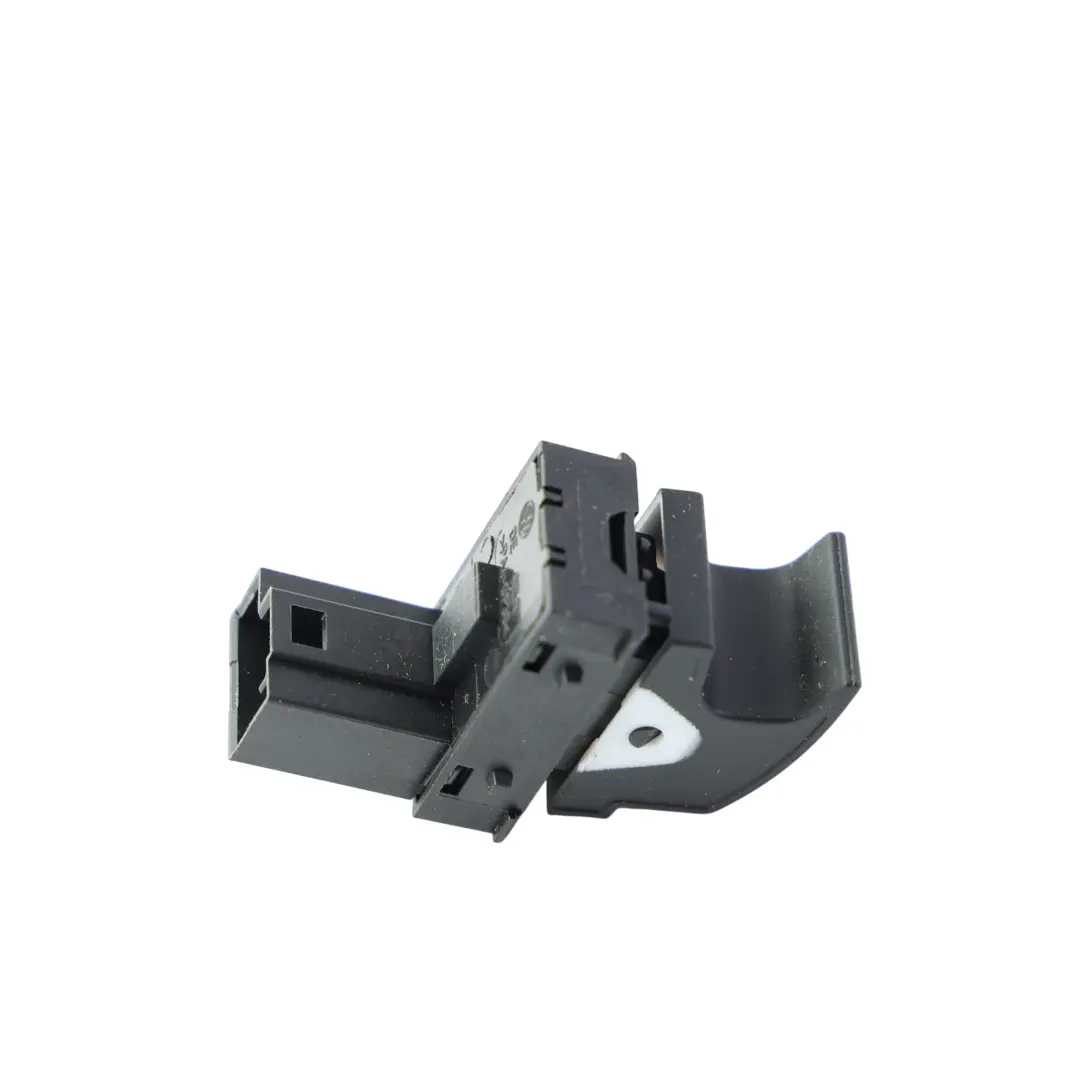 7P Bouton Interrupteur Ouverture Hayon Coffre pour Volkswagen Touareg à propos du numéro de pièce 7P6959831A Volkswagen Touareg 7P Bouton Interrupteur Ouverture Hayon Coffre - SKU 7P6959831A - Numéro de pièce 7P6959831A