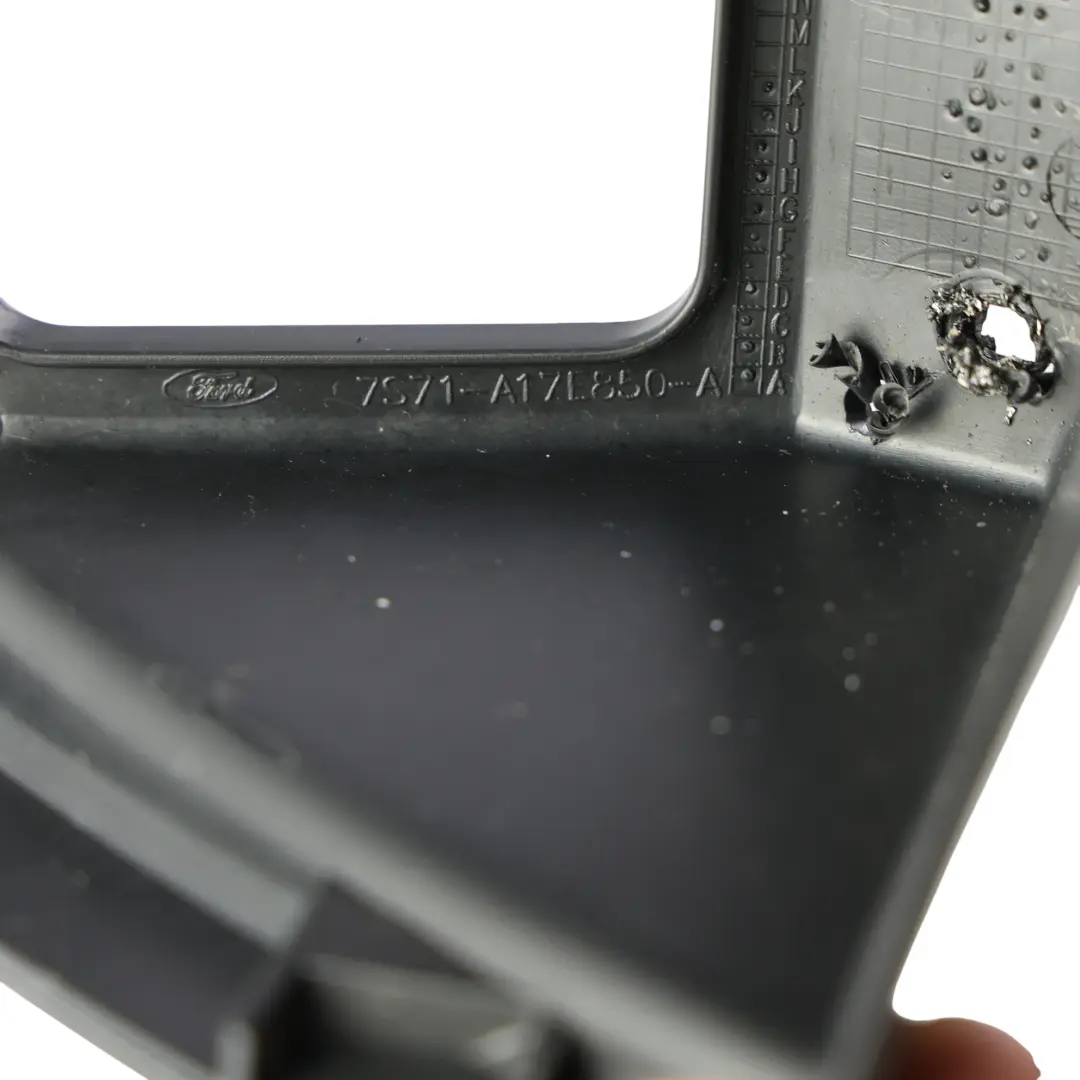 Ford Mondeo Titanium Stoßstange Halterung Halter Hinten Rechts - SKU 7S71-A17E850-A - Teilenummer 7S71-A17E850-A