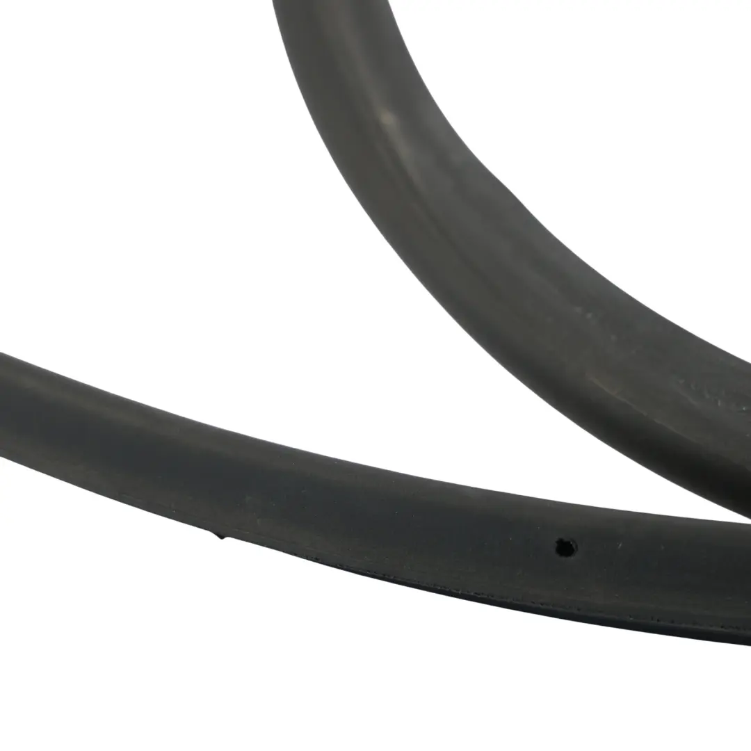 MK4 Junta Goma Puerta Delantera Izquierda para Ford Mondeo con número de pieza 7S71-A20709-AF Ford Mondeo MK4 Junta Goma Puerta Delantera Izquierda - SKU 7S71-A20709-AF - Número de pieza 7S71-A20709-AF