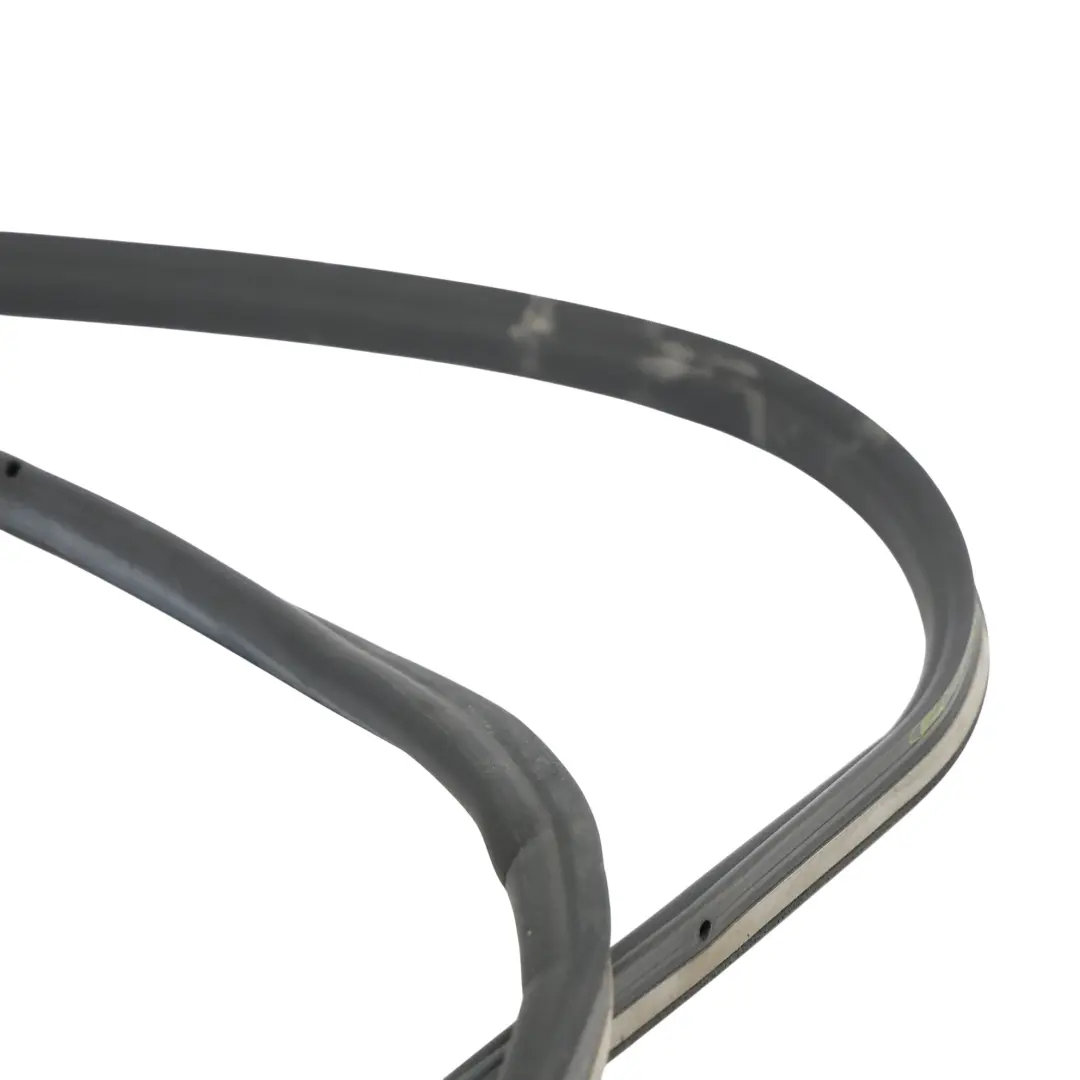 MK4 Junta Goma Puerta Delantera Izquierda para Ford Mondeo con número de pieza 7S71-A20709-AF Ford Mondeo MK4 Junta Goma Puerta Delantera Izquierda - SKU 7S71-A20709-AF - Número de pieza 7S71-A20709-AF