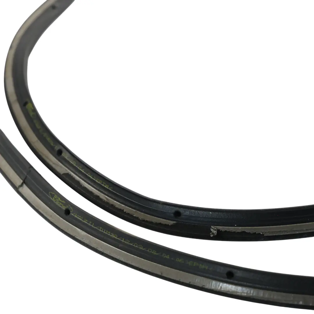 Ford Mondeo MK4 Türdichtung Gummi Vorne Links - SKU 7S71-A20709-AF - Teilenummer 7S71-A20709-AF