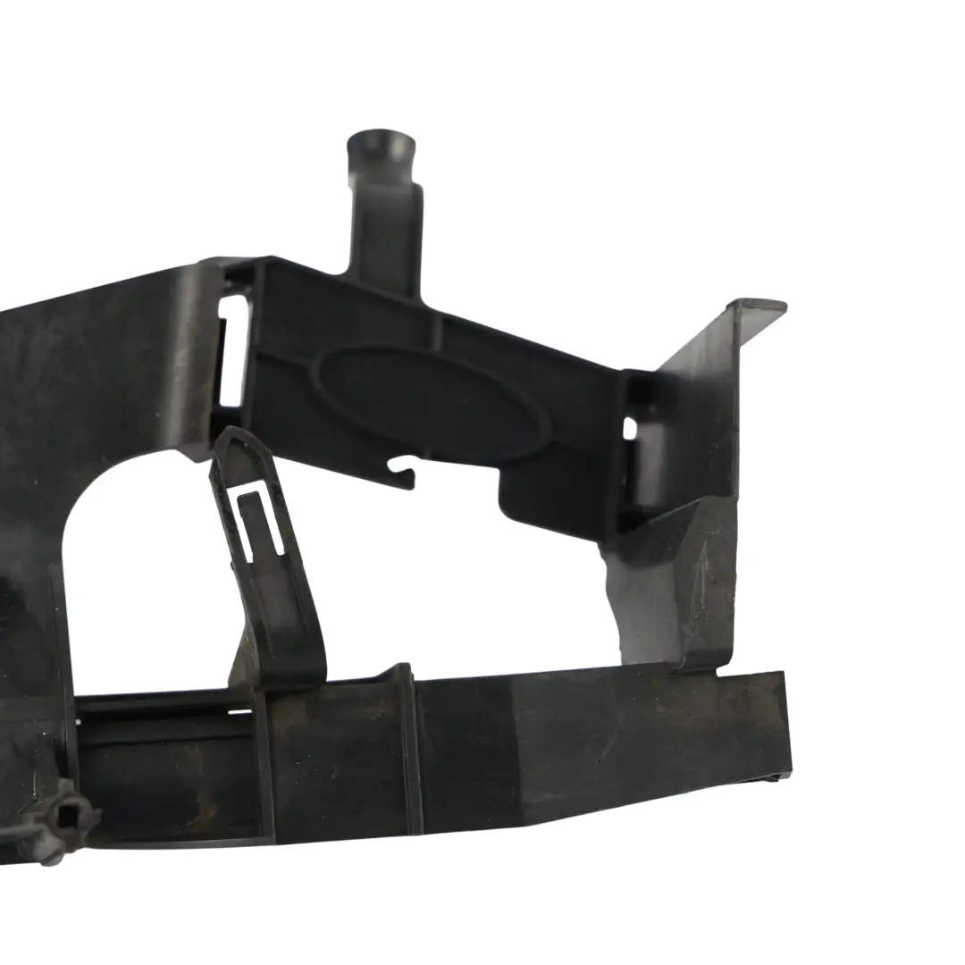 Mk4 Mocowanie Osłony Zamka Tylnych Drzwi Lewy do Ford Mondeo o numerze 7S71-A266B31-AD Ford Mondeo Mk4 Mocowanie Osłony Zamka Tylnych Drzwi Lewy - SKU 7S71-A266B31-AD - Numer Części 7S71-A266B31-AD