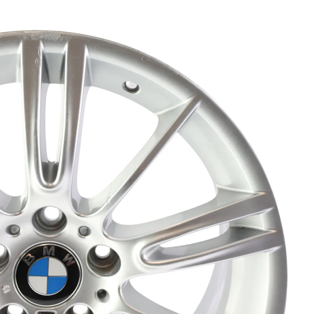 Cerchio lega anteriore argento 18" 8J ET:34 M Spider Spoke 193 per BMW E90 E91 E92 con numero di parte 8036933 BMW E90 E91 E92 Cerchio lega anteriore argento 18" 8J ET:34 M Spider Spoke 193 - SKU 8036933-4 - Numero di parte 8036933