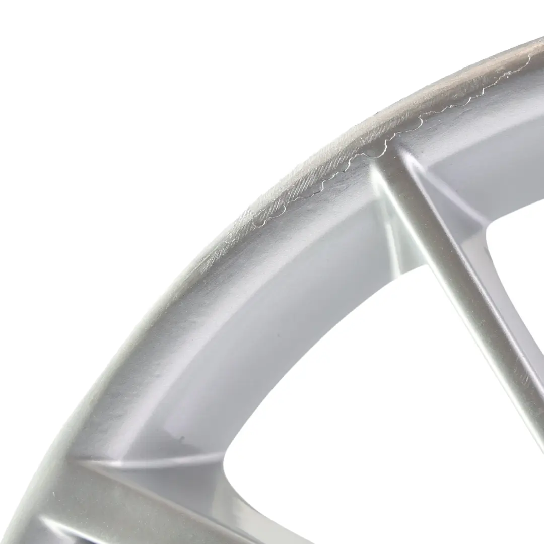 Tylna Felga Aluminiowa 18" 8,5J do BMW E90 E91 E92 o numerze 8036934 BMW E90 E91 E92 Tylna Felga Aluminiowa 18" 8,5J - SKU 8036934-1 - Numer Części 8036934