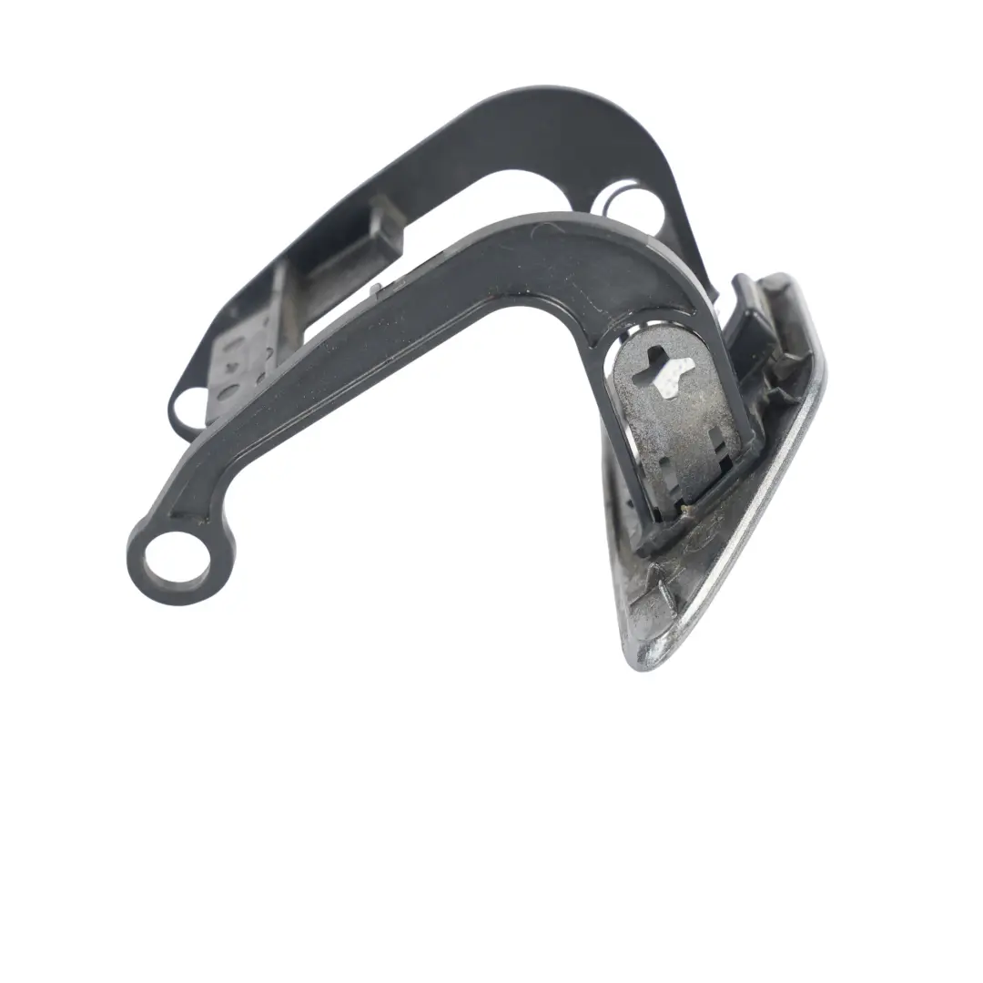Ugello Spruzzatore Lavafari Anteriore Sinistro Spacegrau A52 8048679 per BMW F10 con numero di parte 8048019 BMW F10 Ugello Spruzzatore Lavafari Anteriore Sinistro Spacegrau A52 8048679 - SKU 8048019-SCG - Numero di parte 8048019