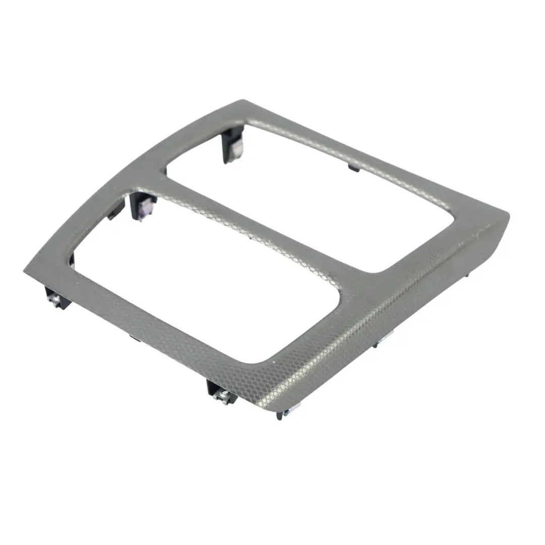 Pannello Console Posteriore Argento Glacier per BMW E92 E93 con numero di parte 8049071 BMW E92 E93 Pannello Console Posteriore Argento Glacier - SKU 8049071 - Numero di parte 8049071