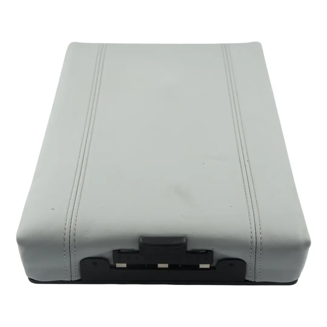 Housse Siège Arrière Insert Dossier Cuir Silverstone pour BMW M4 F83 à propos du numéro de pièce 8058202 BMW M4 F83 Housse Siège Arrière Insert Dossier Cuir Silverstone - SKU 8058202 - Numéro de pièce 8058202