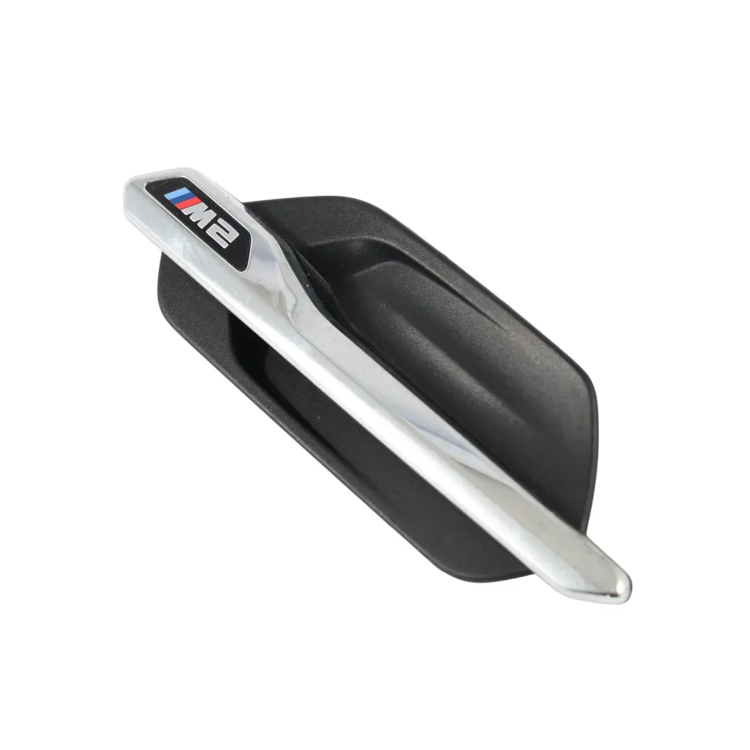 Panel Lateral Ala Cubierta M Sport Izquierdo Cromo para BMW M2 F87 con número de pieza 8062197 BMW M2 F87 Panel Lateral Ala Cubierta M Sport Izquierdo Cromo - SKU 8062197 - Número de pieza 8062197
