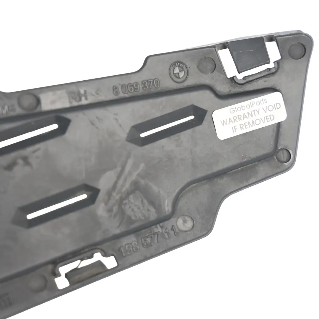 Cache Refroidisseur Huile Externe Pare-Chocs Avant Droit pour BMW G20 G21 à propos du numéro de pièce 8069370 BMW G20 G21 Cache Refroidisseur Huile Externe Pare-Chocs Avant Droit - SKU 8069370 - Numéro de pièce 8069370