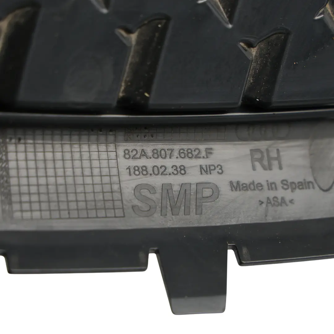 Rejilla Parachoques Delantero Inferior Derecho para Audi A1 8X con número de pieza 82A807682F Audi A1 8X Rejilla Parachoques Delantero Inferior Derecho - SKU 82A807682F - Número de pieza 82A807682F