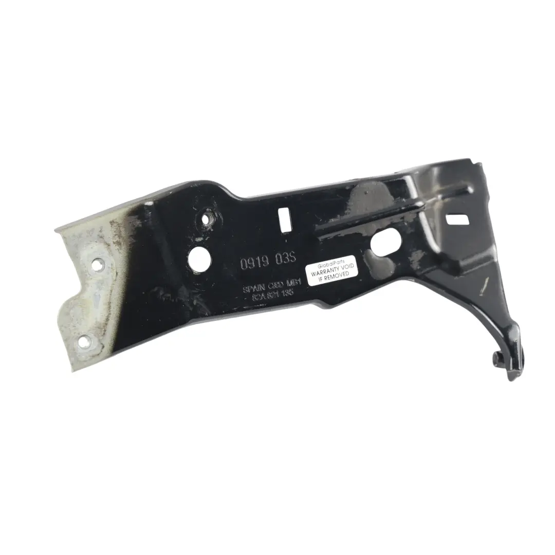 Audi A1 GB Kotflügel Halterung Träger Links Mythisch Schwarz Y9T - SKU 82A821135-MYB - Teilenummer 82A821135