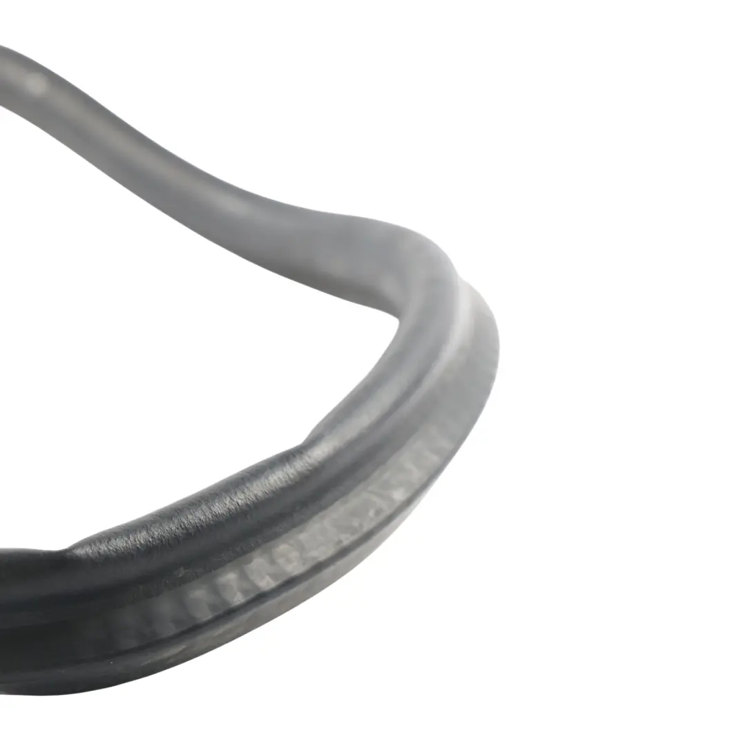 Guarnizione Gomma Scatola Acqua Cofano per Audi A1 GB con numero di parte 82A823723 Audi A1 GB Guarnizione Gomma Scatola Acqua Cofano - SKU 82A823723 - Numero di parte 82A823723