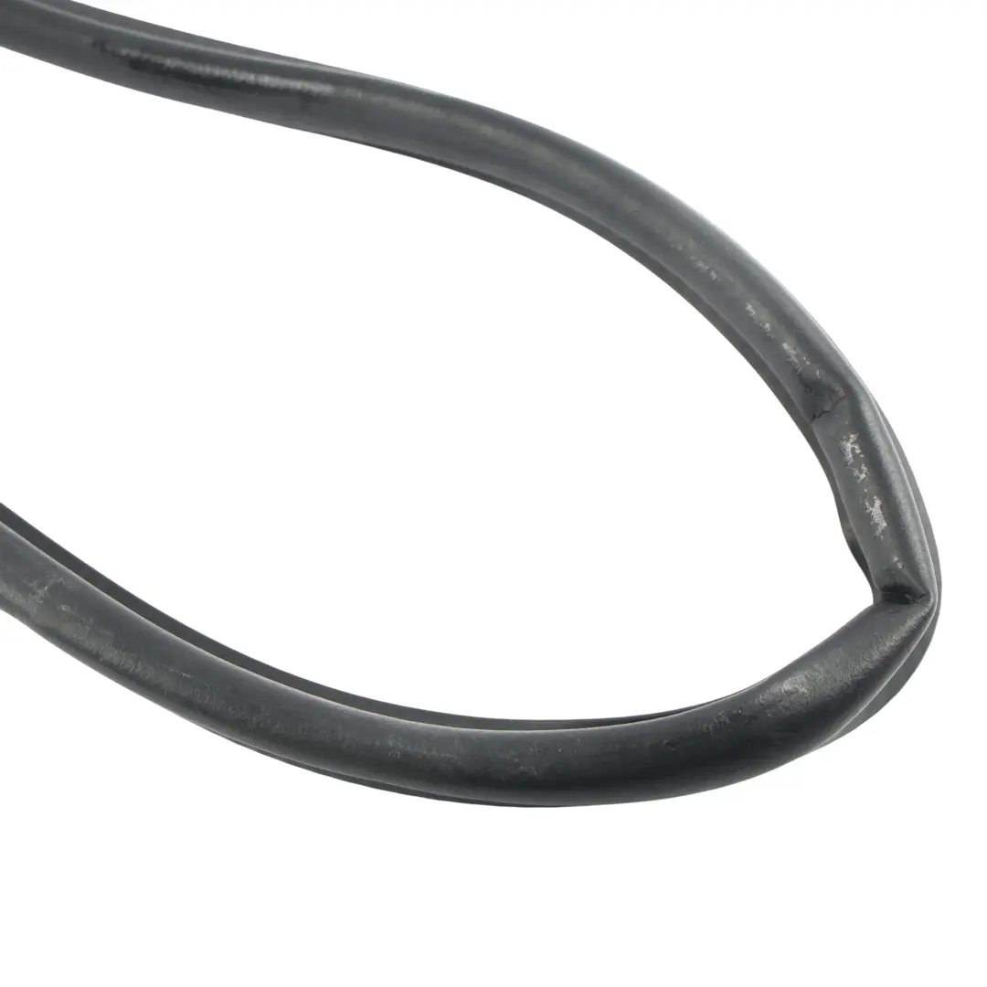 Guarnizione Gomma Scatola Acqua Cofano per Audi A1 GB con numero di parte 82A823723 Audi A1 GB Guarnizione Gomma Scatola Acqua Cofano - SKU 82A823723 - Numero di parte 82A823723