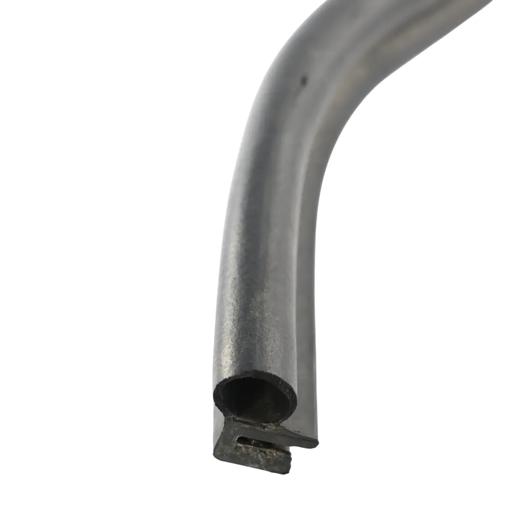 Joint Caoutchouc Boîte Eau Capot pour Audi A1 GB à propos du numéro de pièce 82A823723 Audi A1 GB Joint Caoutchouc Boîte Eau Capot - SKU 82A823723 - Numéro de pièce 82A823723