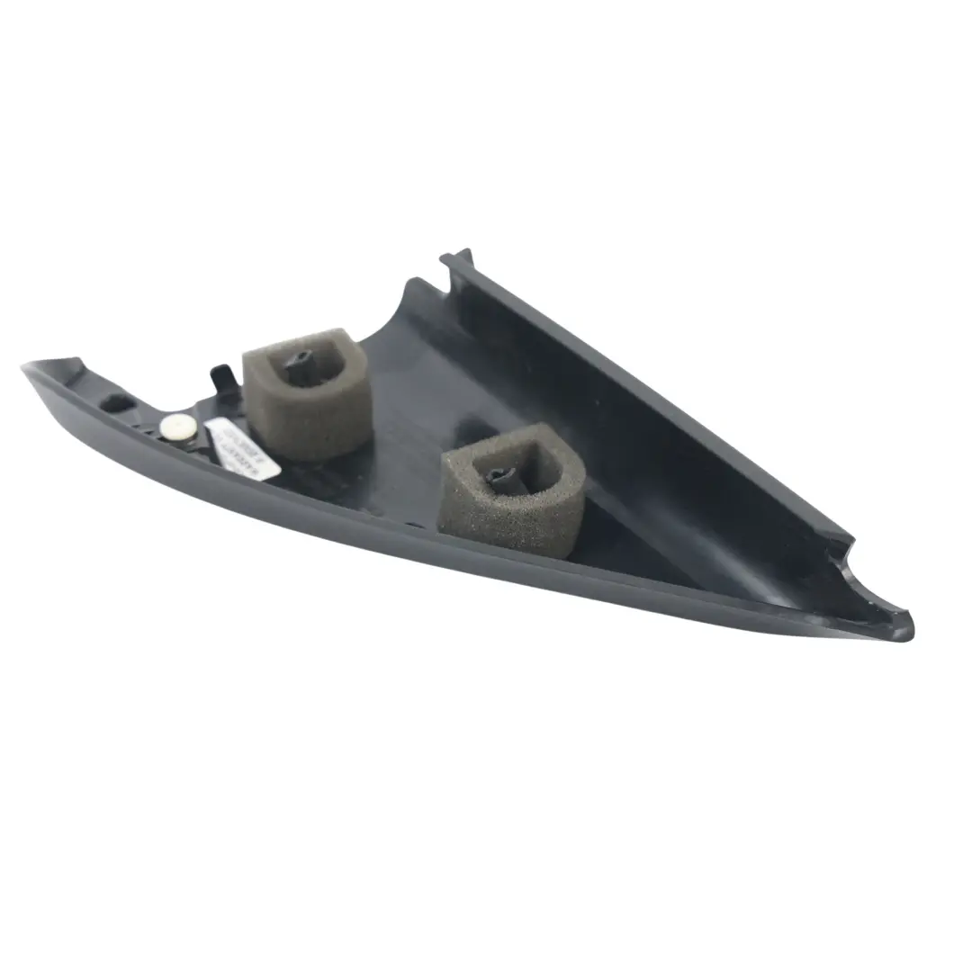 Audi A1 GB A3 8P RS4 Garniture Triangle Porte Avant Droit - SKU 82A857506 - Numéro de pièce 82A857506