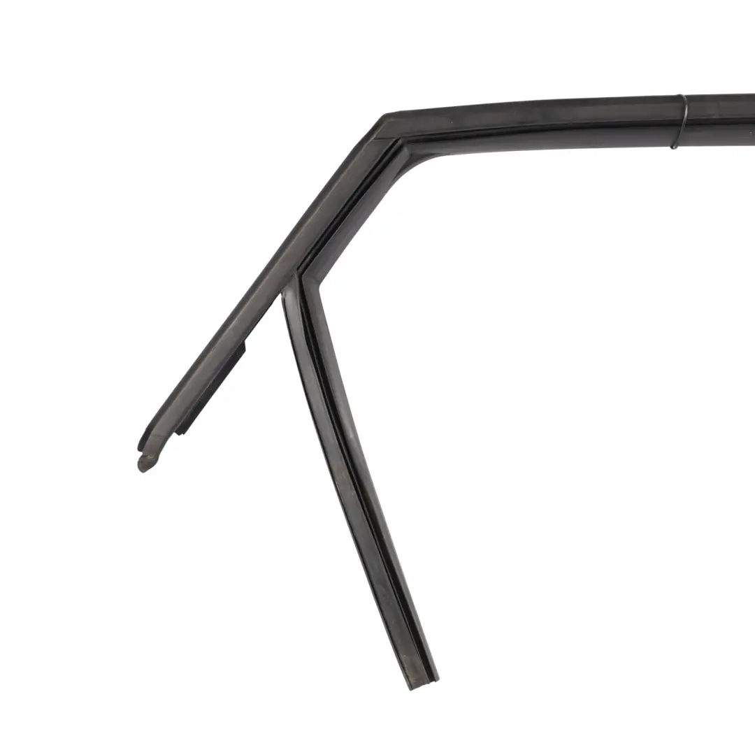 Mk2 Rear Door Window Guide Seal Gasket Rubber Right O/S to Audi A1 GB with Part number 82G839440A Audi A1 GB Mk2 Rear Door Window Guide Seal Gasket Rubber Right O/S - SKU 82G839440A - Part number 82G839440A