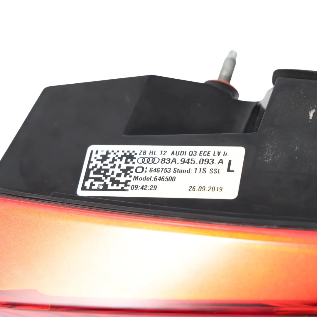 Audi RSQ3 F3 Heckklappe Kofferraum Lampe Leuchte Links - SKU 83A945093A-1 - Teilenummer 83A945093A