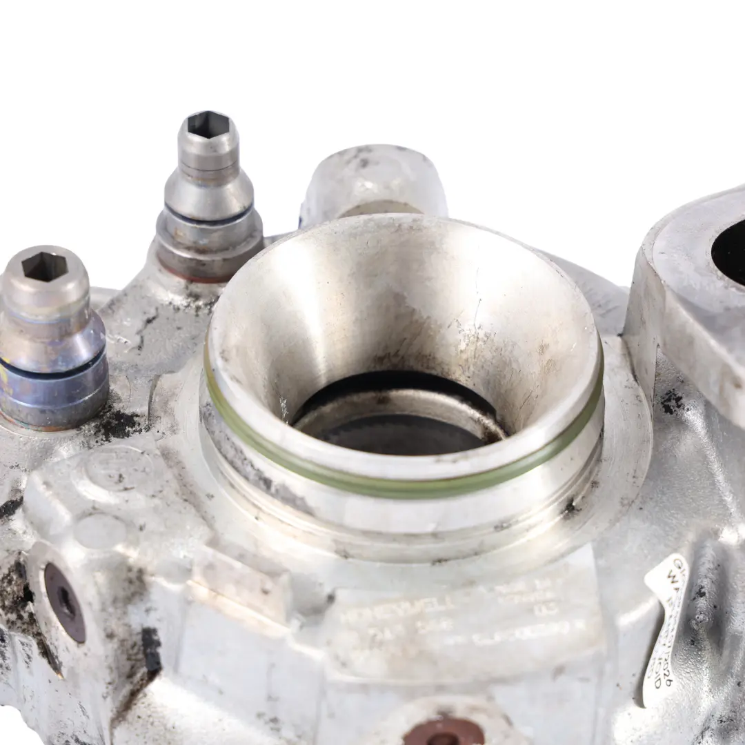 BMW X5 F15 Turbolader Gehäuseabdeckung B47D20B 25dX B47 2.0 Diesel - SKU 8513567-1 - Teilenummer 8513567