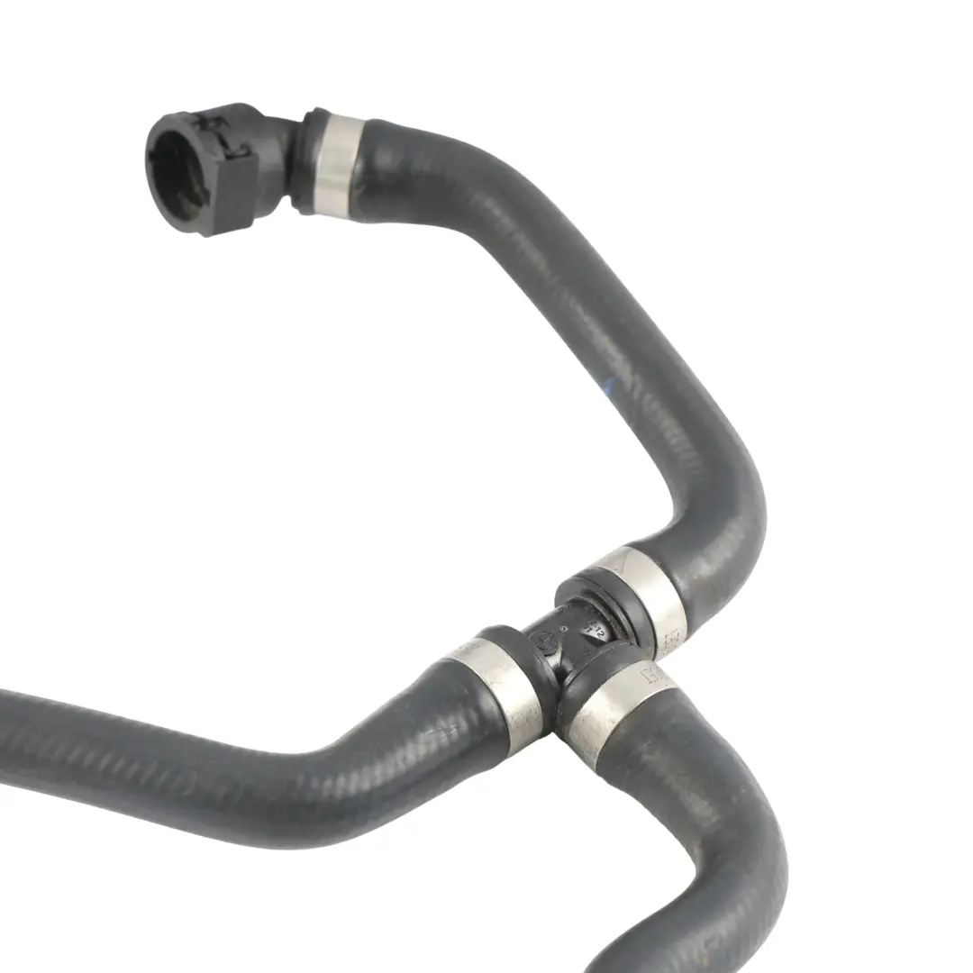 Tubo Manguera Depósito Expansión Refrigerante para BMW G30 G31 G32 G11 G12 con número de pieza 8602602 BMW G30 G31 G32 G11 G12 Tubo Manguera Depósito Expansión Refrigerante - SKU 8602602 - Número de pieza 8602602