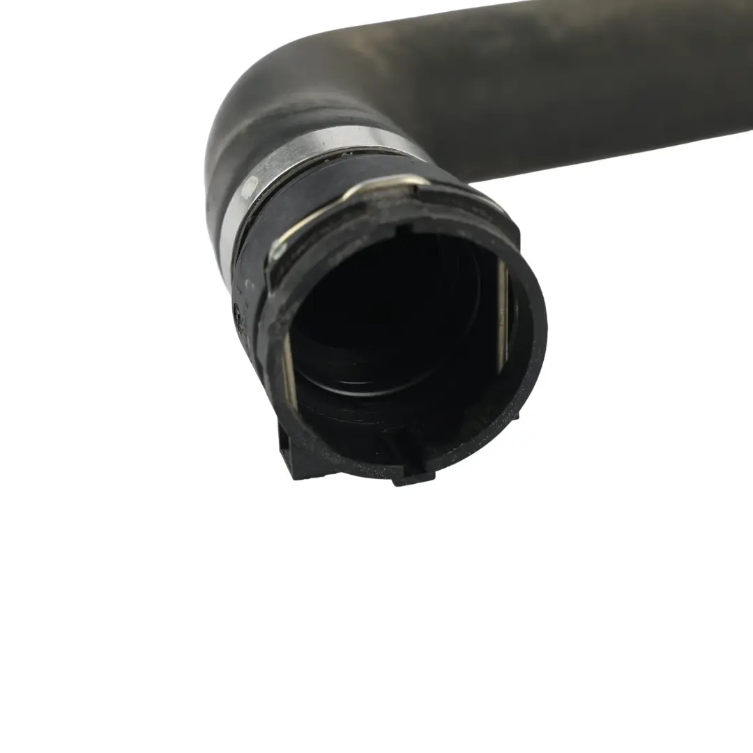Górny Wąż Chłodnicy do BMW G20 G21 G22 G23 G26 G28 G42 330i 430i B48 o numerze 8654823 BMW G20 G21 G22 G23 G26 G28 G42 330i 430i B48 Górny Wąż Chłodnicy - SKU 8654823 - Numer Części 8654823