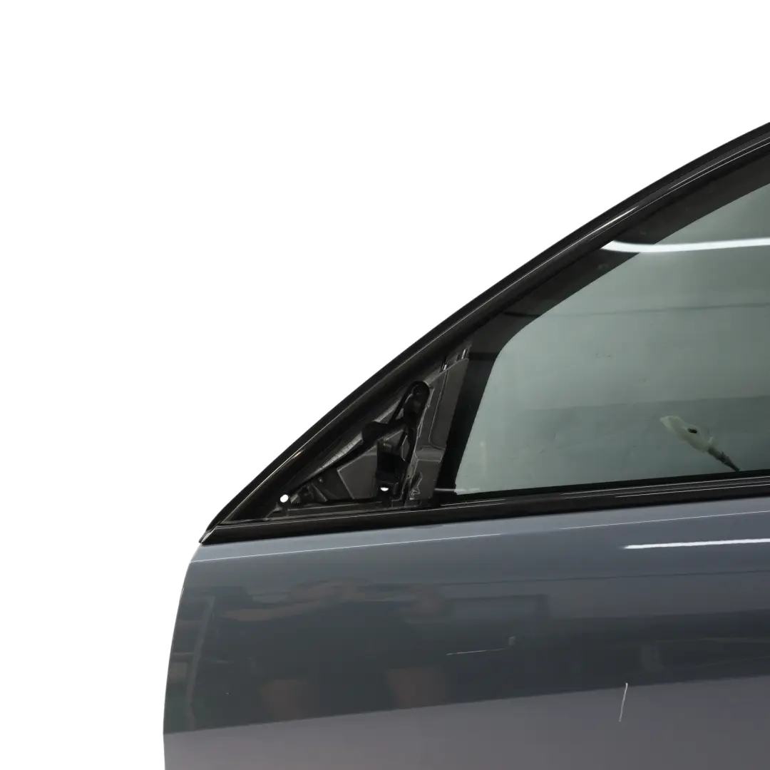 Puerta Delantera Izquierda Storm Bay Metallic C3N para BMW F40 con número de pieza 8737059 BMW F40 Puerta Delantera Izquierda Storm Bay Metallic C3N - SKU 8737059-SBA - Número de pieza 8737059