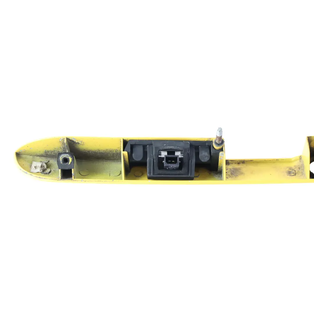 8L Portón Trasero Tirador Tira Panel Amarillo Imola Y1C para Audi A3 S3 con número de pieza 8D9827574 Audi A3 S3 8L Portón Trasero Tirador Tira Panel Amarillo Imola Y1C - SKU 8D9827574-IMO - Número de pieza 8D9827574