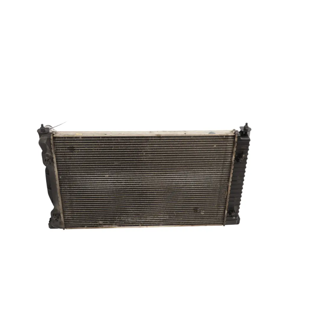 Chłodnica Wody 1.9 TDi do Audi A4 B6 B7 o numerze 8E0121251L Audi A4 B6 B7 Chłodnica Wody 1.9 TDi - SKU 8E0121251L - Numer Części 8E0121251L