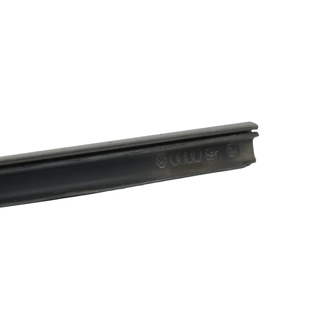 Junta Goma Radiador Refrigerante Superior para Audi A4 S4 RS4 B7 con número de pieza 8E0121331 Audi A4 S4 RS4 B7 Junta Goma Radiador Refrigerante Superior - SKU 8E0121331 - Número de pieza 8E0121331