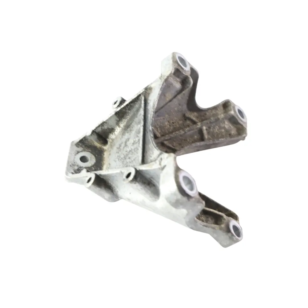 Motorlager Halterung 3.2 V6 Benzin für Audi A4 B7 mit Teilenummer 8E0199307Q Audi A4 B7 Motorlager Halterung 3.2 V6 Benzin - SKU 8E0199307Q - Teilenummer 8E0199307Q