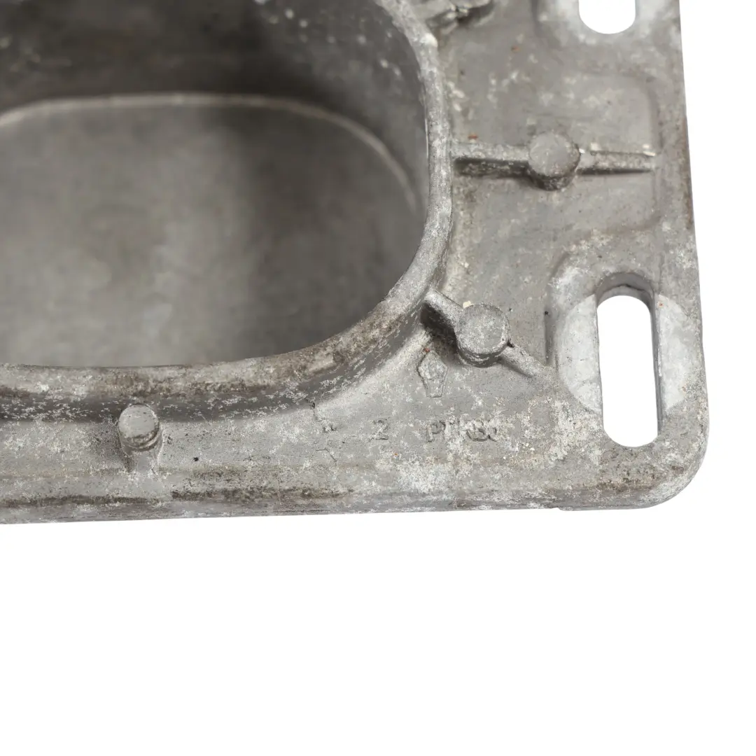 Audi A4 B6 B7 Supporto Staffa Radiatore Motore - SKU 8E0199335K - Numero di parte 8E0199335K