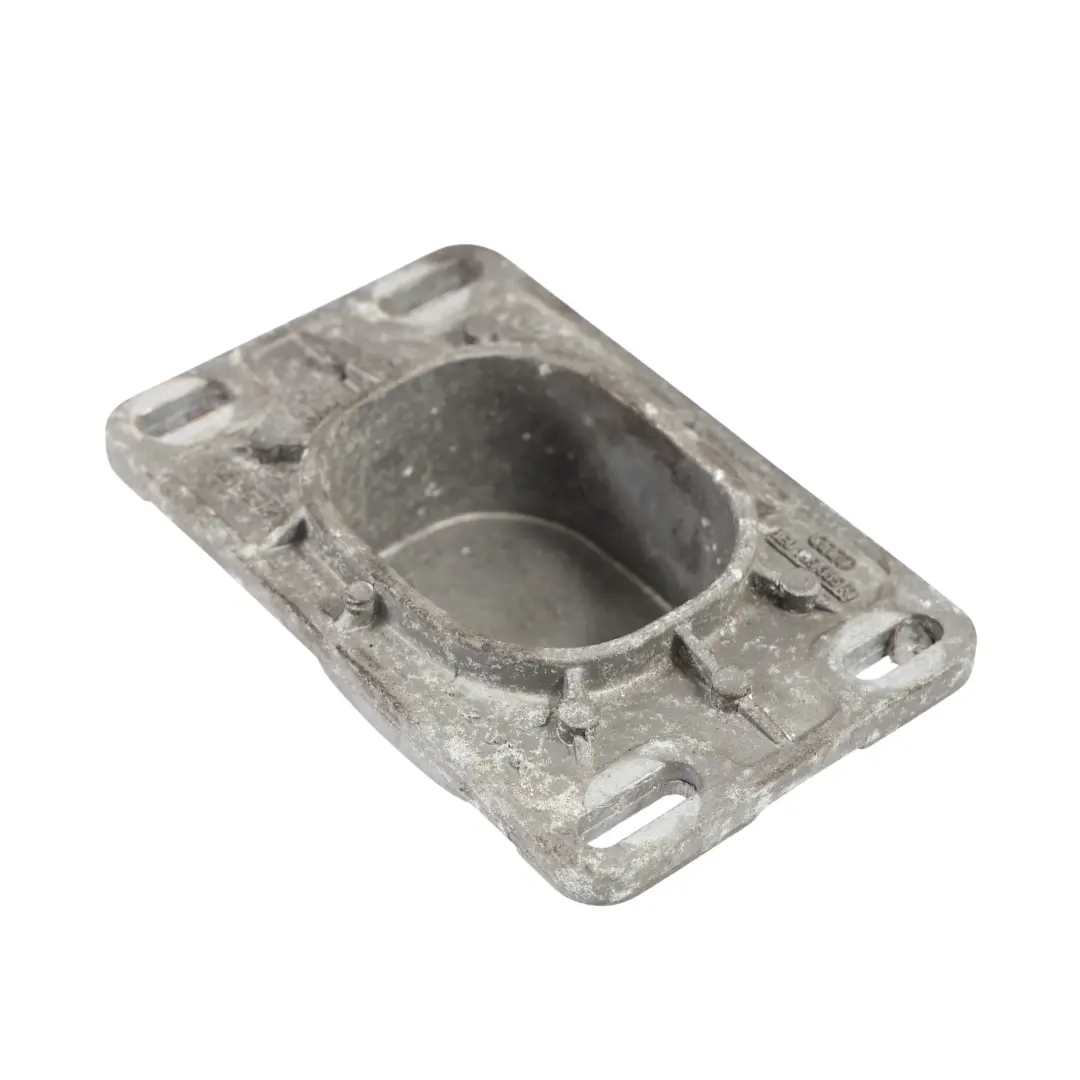 Audi A4 B6 B7 Supporto Staffa Radiatore Motore - SKU 8E0199335K - Numero di parte 8E0199335K