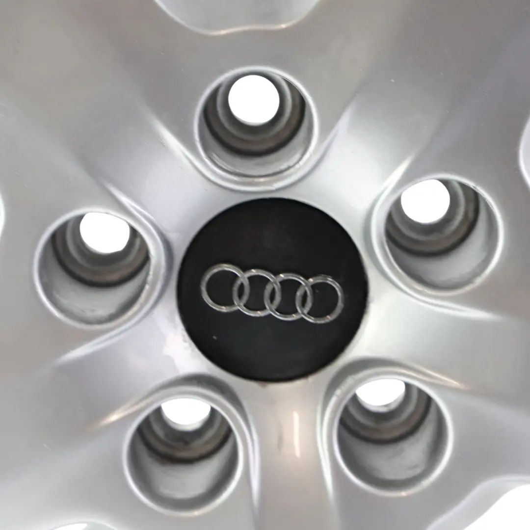 Audi A4 B7 Silberne Leicht Metall Felge 18" ET:43 8J - SKU 8E0601025AK-1 - Teilenummer 8E0601025AK