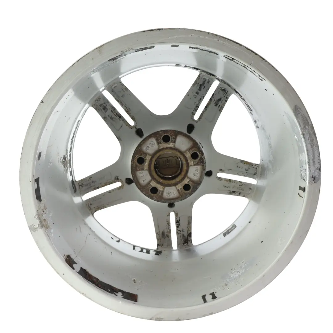 Jante Alliage 17" ET:45 7,5J Argent pour Audi A4 B7 à propos du numéro de pièce 8E0601025AS Audi A4 B7 Jante Alliage 17" ET:45 7,5J Argent - SKU 8E0601025AS-1 - Numéro de pièce 8E0601025AS