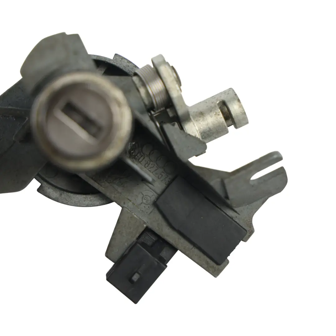 Serratura Cilindro Coperchio Bagagliaio per Audi A4 B7 Cabriolet con numero di parte 8E0827573 Audi A4 B7 Cabriolet Serratura Cilindro Coperchio Bagagliaio - SKU 8E0827573 - Numero di parte 8E0827573