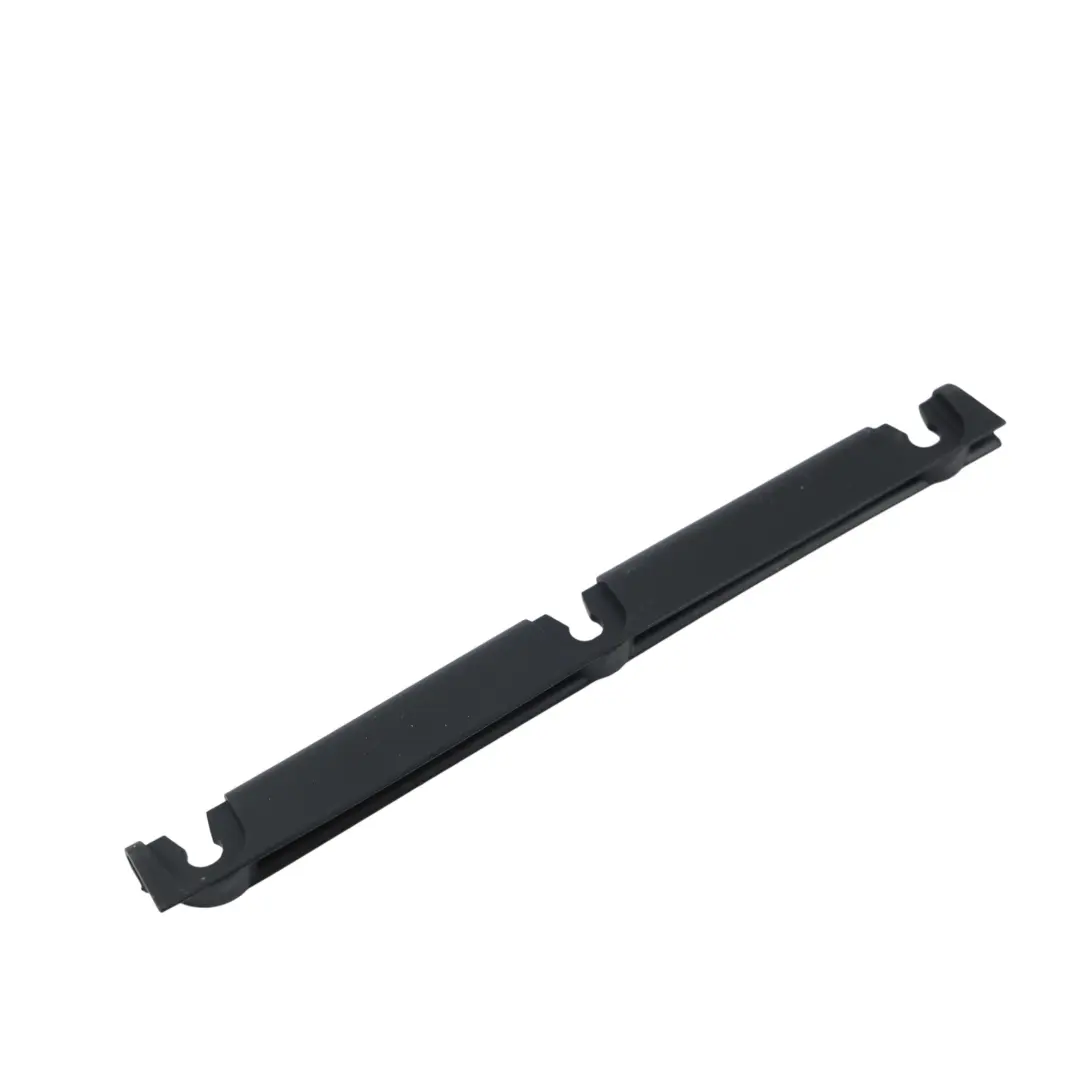 Türdichtung Gummi Halterung Hinten Links für Audi A4 B7 mit Teilenummer 8E0833345 Audi A4 B7 Türdichtung Gummi Halterung Hinten Links - SKU 8E0833345 - Teilenummer 8E0833345