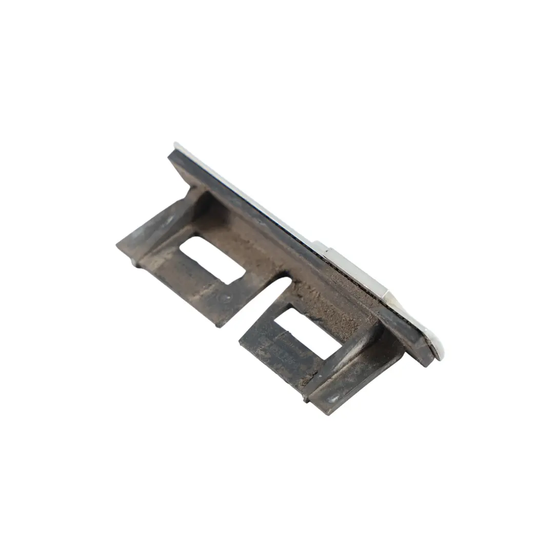 Audi A4 S4 B7 Emblemat Napis Logo Przedniego Grilla S-Line - SKU 8E0853736C - Numer Części 8E0853736C