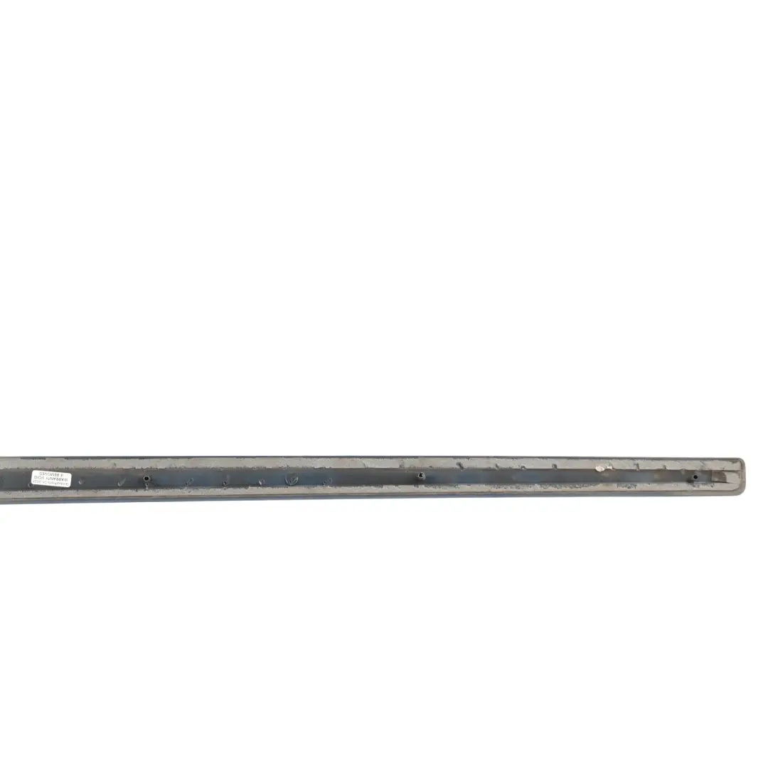 Front Right Door O/S Moulding Trim Strip Mauritiusblau Perleffekt-Z5C to Audi A4 B7 with Part number 8E0853954 Audi A4 B7 Front Right Door O/S Moulding Trim Strip Mauritiusblau Perleffekt-Z5C - SKU 8E0853954-MAU - Part number 8E0853954