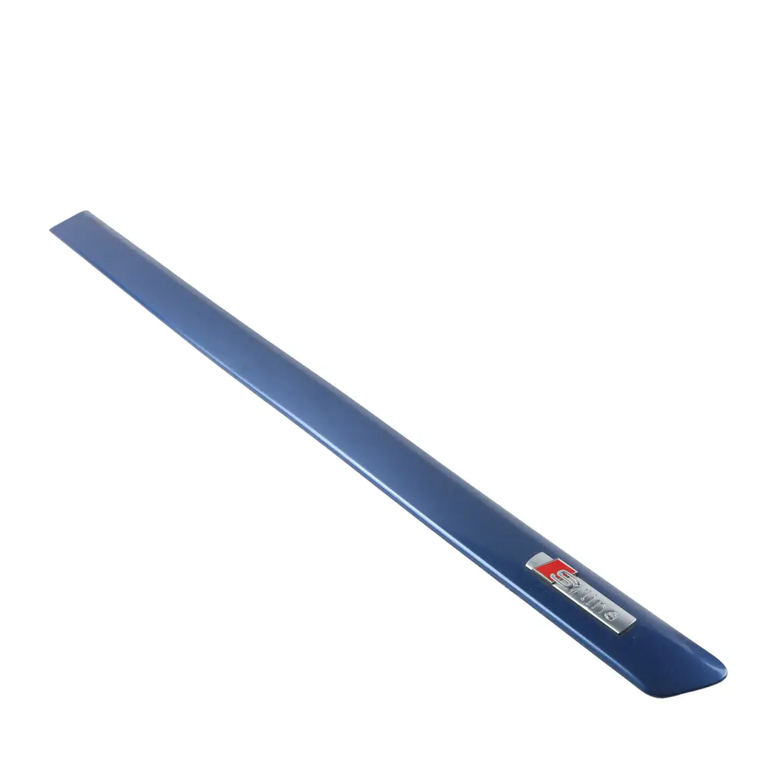 Listwa Drzwi Tylnych S Line Lewa Mauritiusblau Z5C 8E0853964 do Audi A4 B7 o numerze 8E0853963 Audi A4 B7 Listwa Drzwi Tylnych S Line Lewa Mauritiusblau Z5C 8E0853964 - SKU 8E0853963-MAU - Numer Części 8E0853963